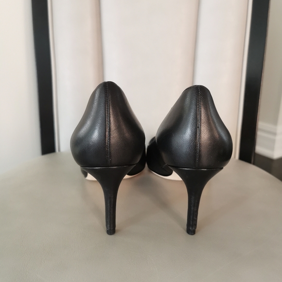 New Via Spiga Black Leather Kitten Pumps Size 8 - Picture 3 of 7